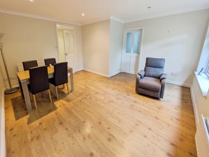 Living Room- click for photo gallery